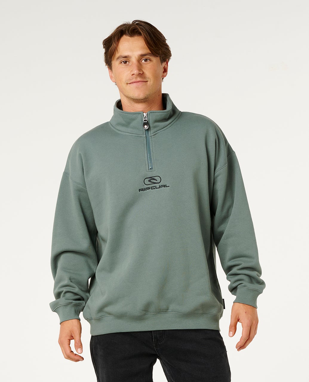 Pill Icon 1/4 Zip Crew
