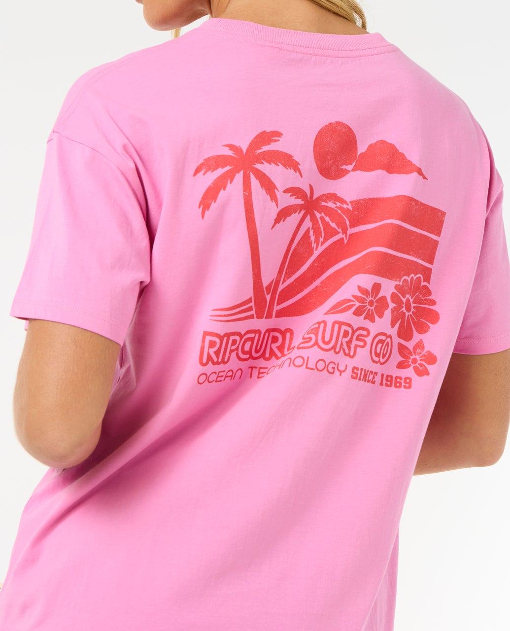 Womens Ocean Tech Relaxed Tee Pink - Image 5