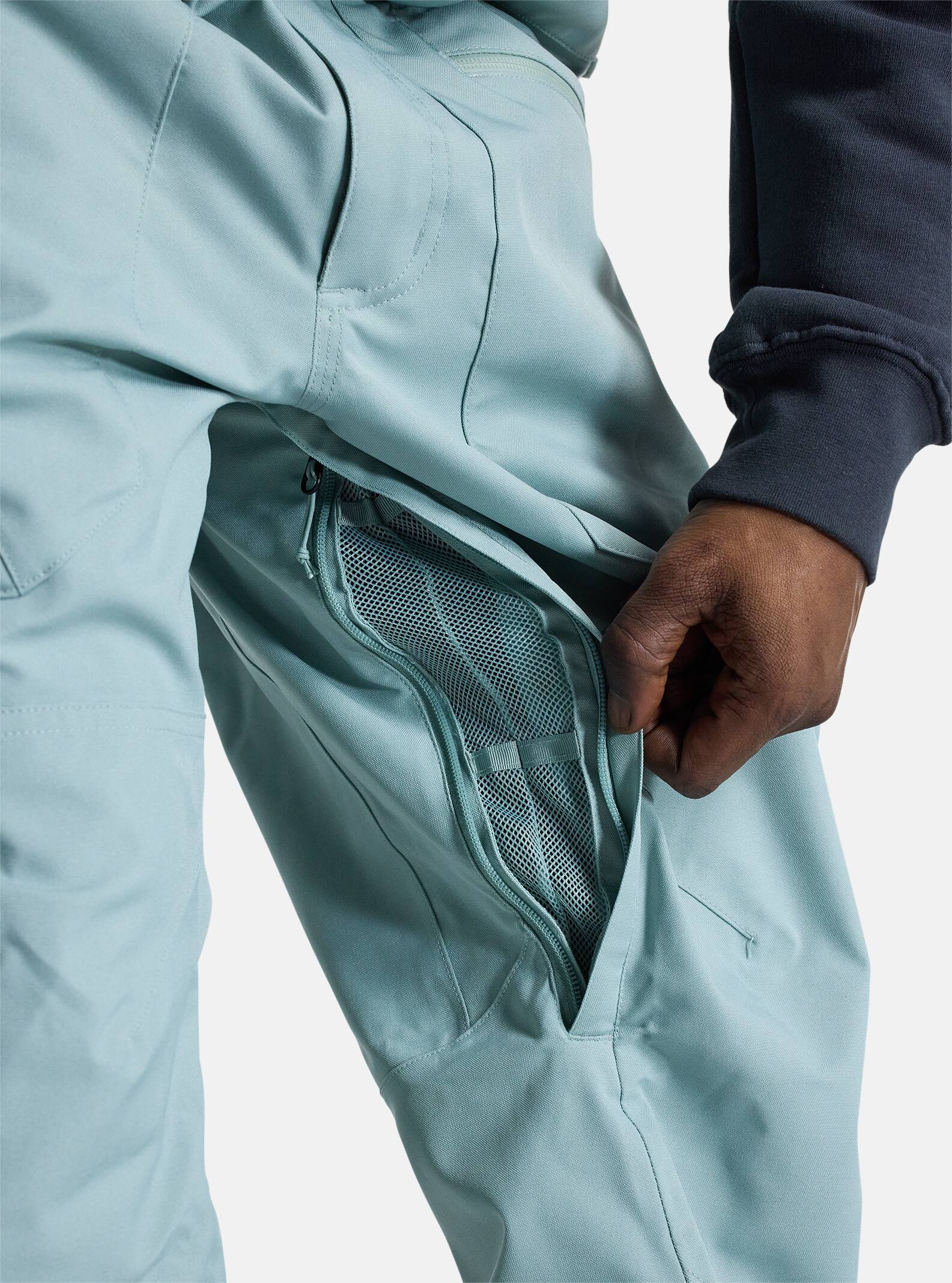 Men's Reserve 2L Bib Snowboard Pants