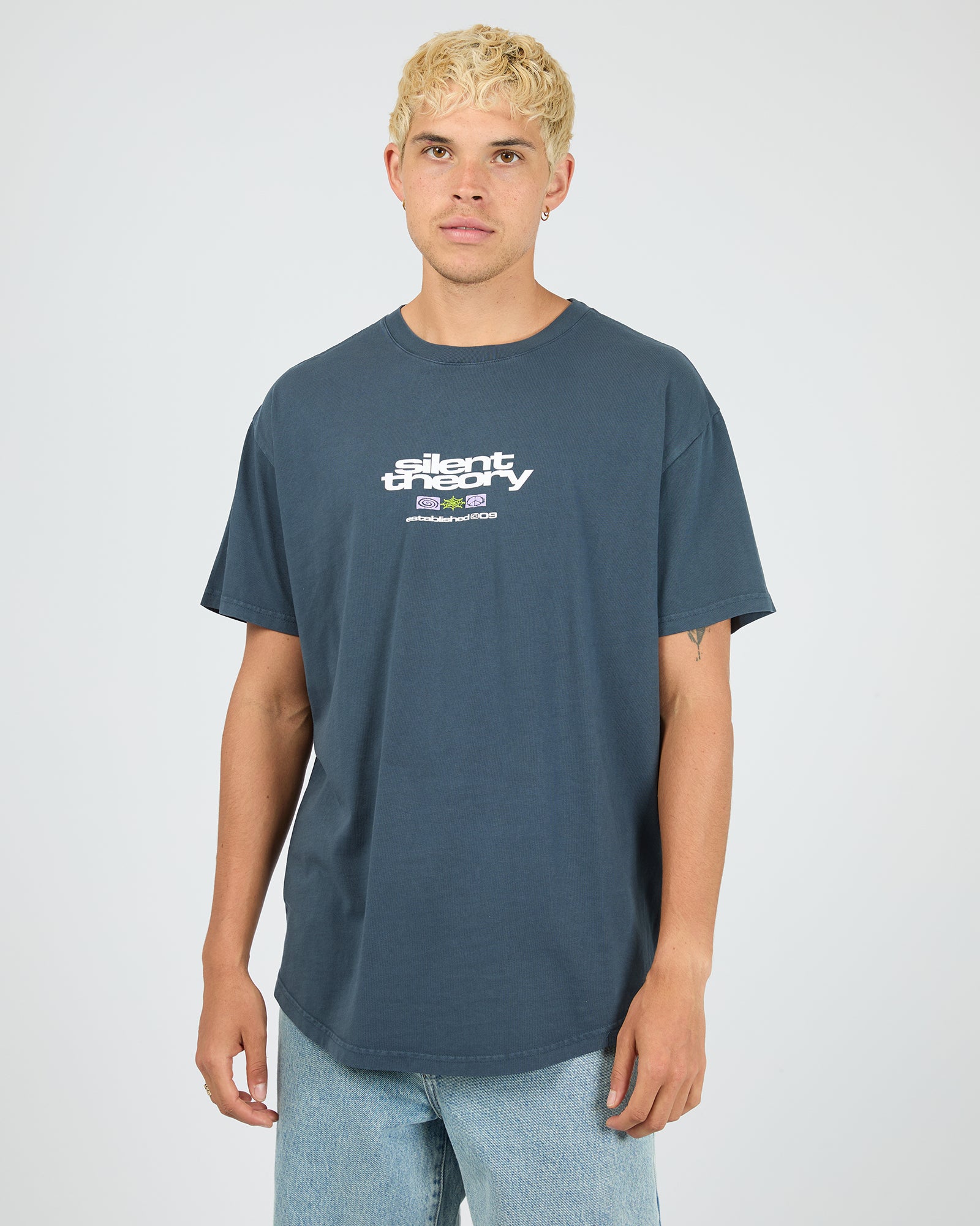 RIOT SCOOP TEE - Image 1