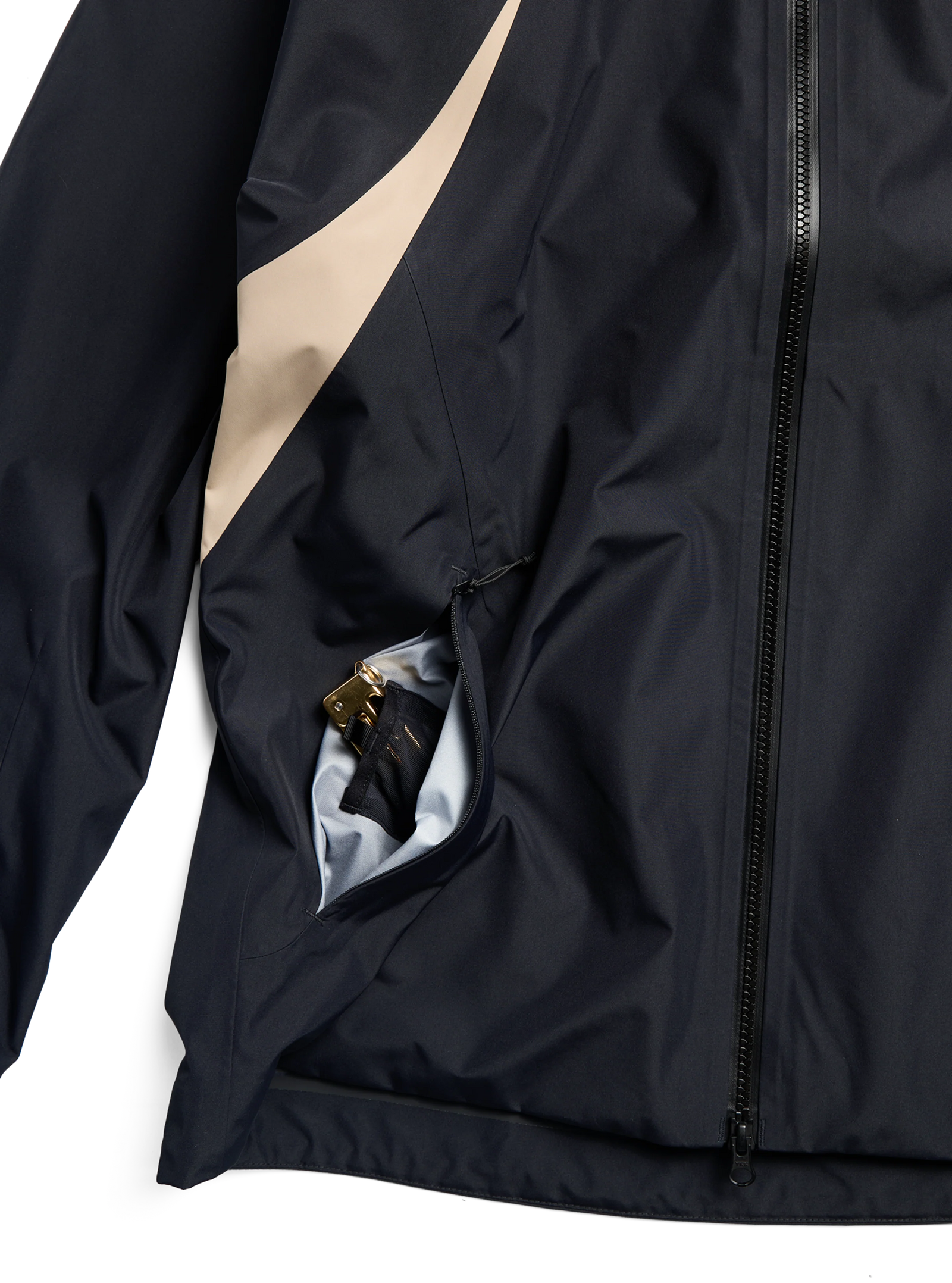 Futuretrust 3L Jacket True Black / Summit Taupe - Image 20