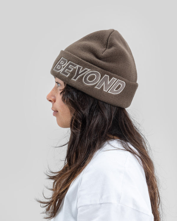 Outline Beanie Brown - Image 3