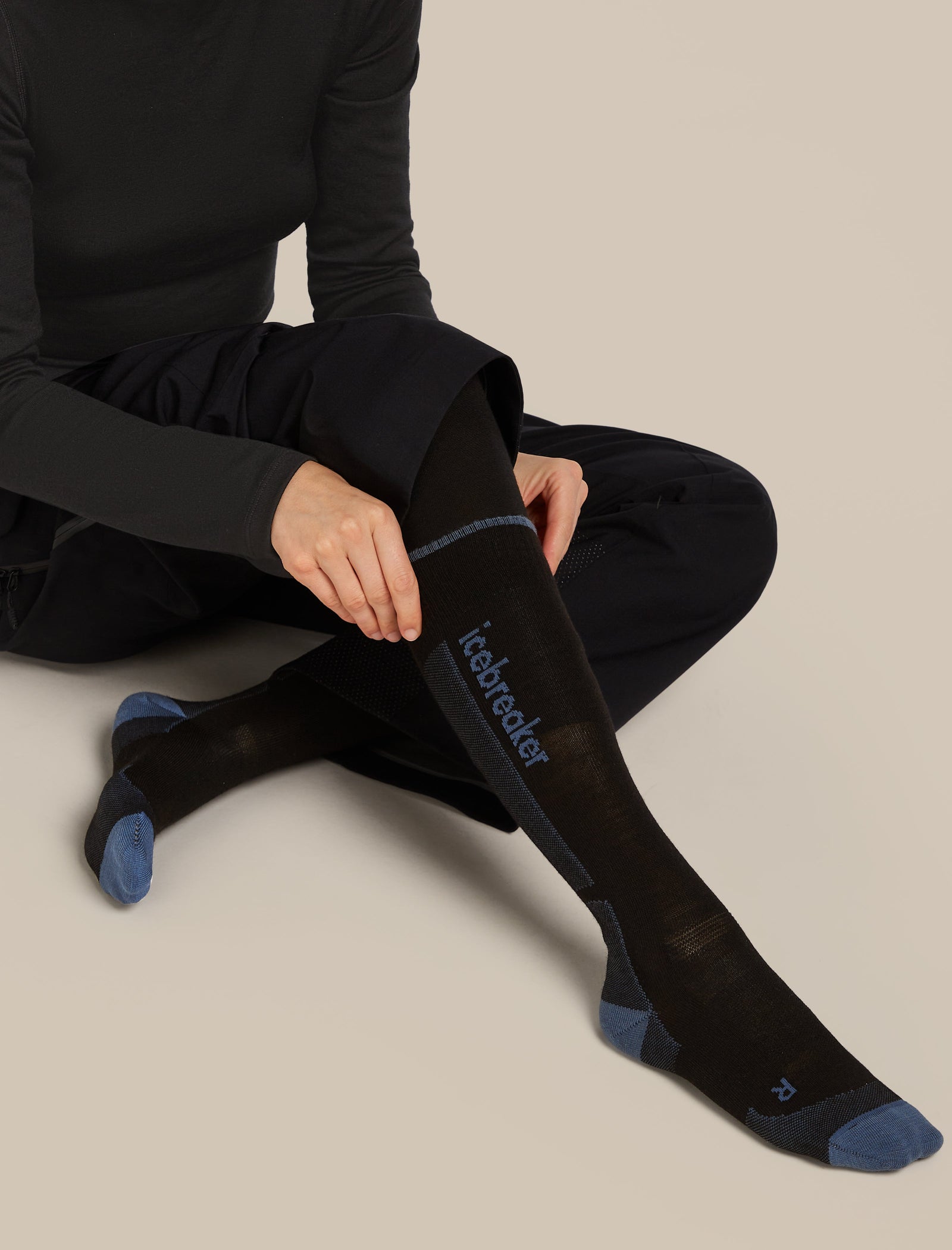Womens Merino Ski+ Ultralight Over The Calf Socks Black/Dawn - Image 2