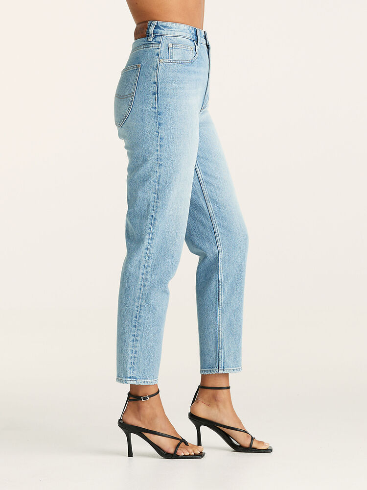 High Moms Slim Jean