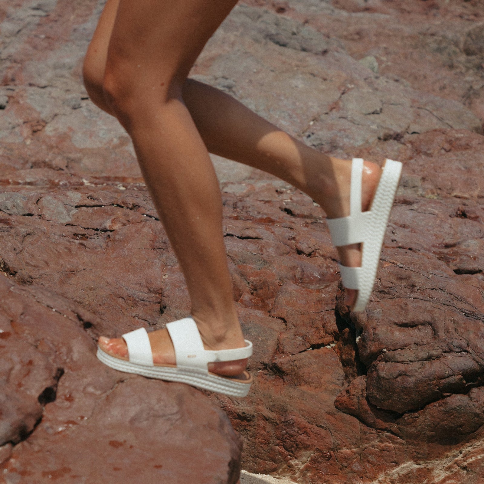 Water Vista White/Tan - Image 3