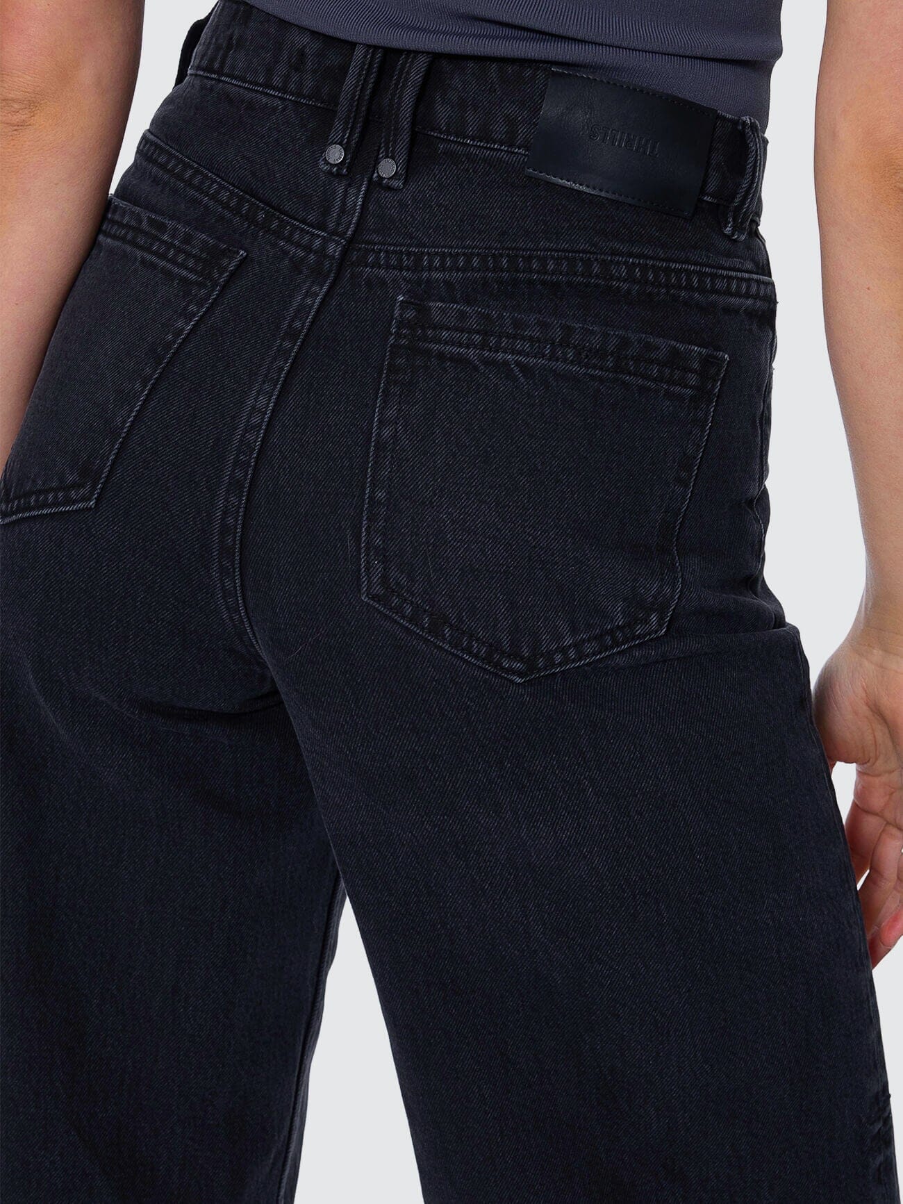 Womens Hunter High Rise Wide Denim Aged Black - Image 5