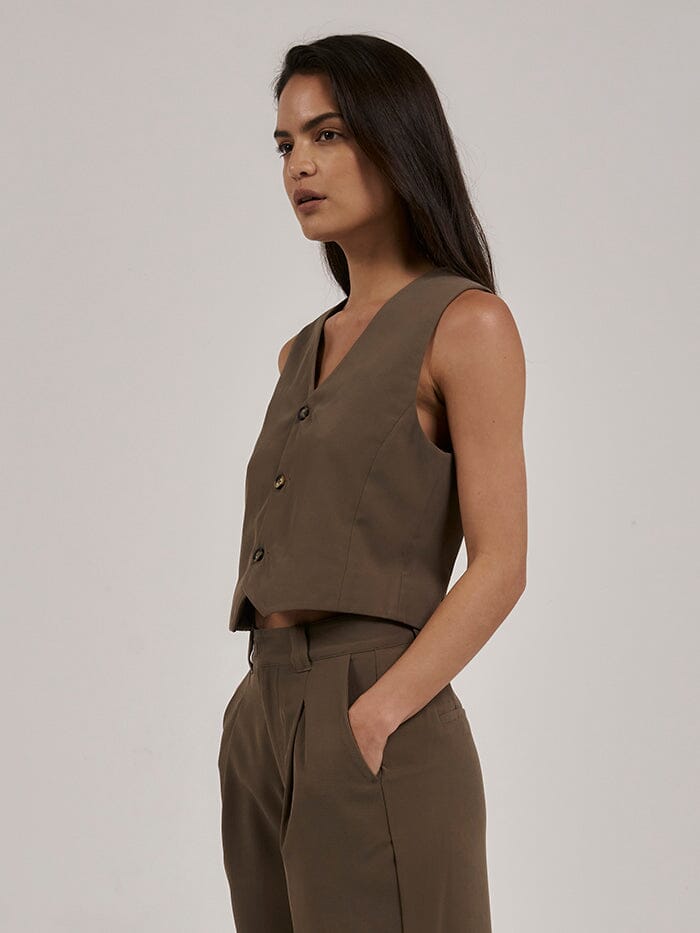 Agnes Vest