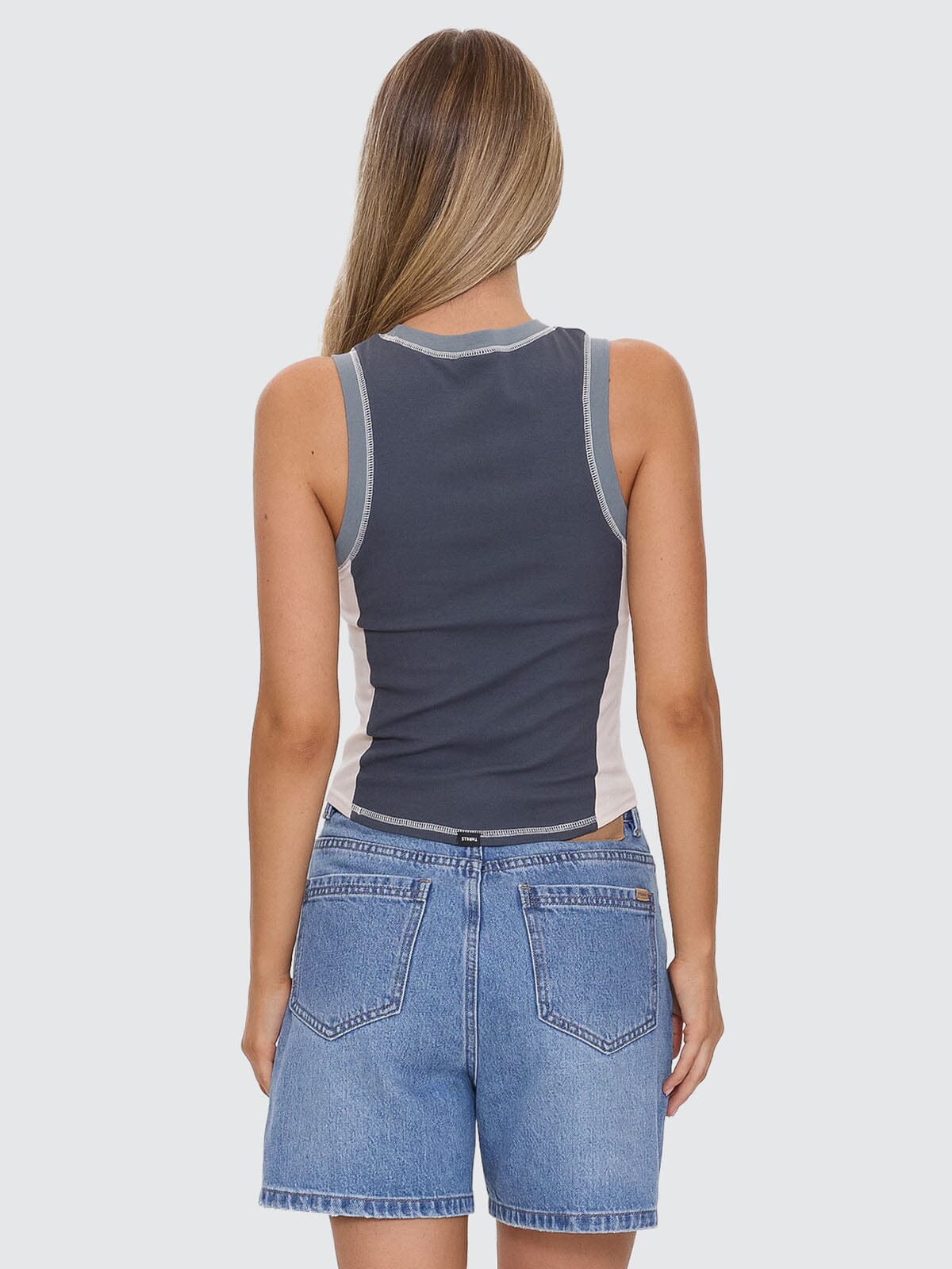 Grip Curve Tank