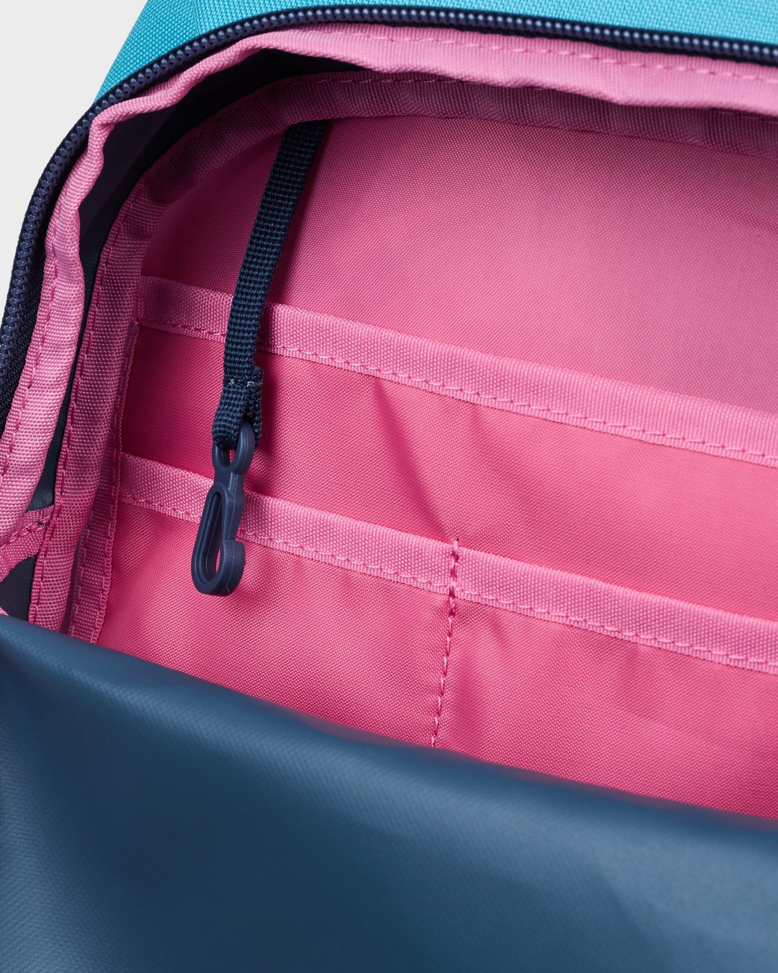 Womens Shadow Swell Back Pack Bonbon - Image 11
