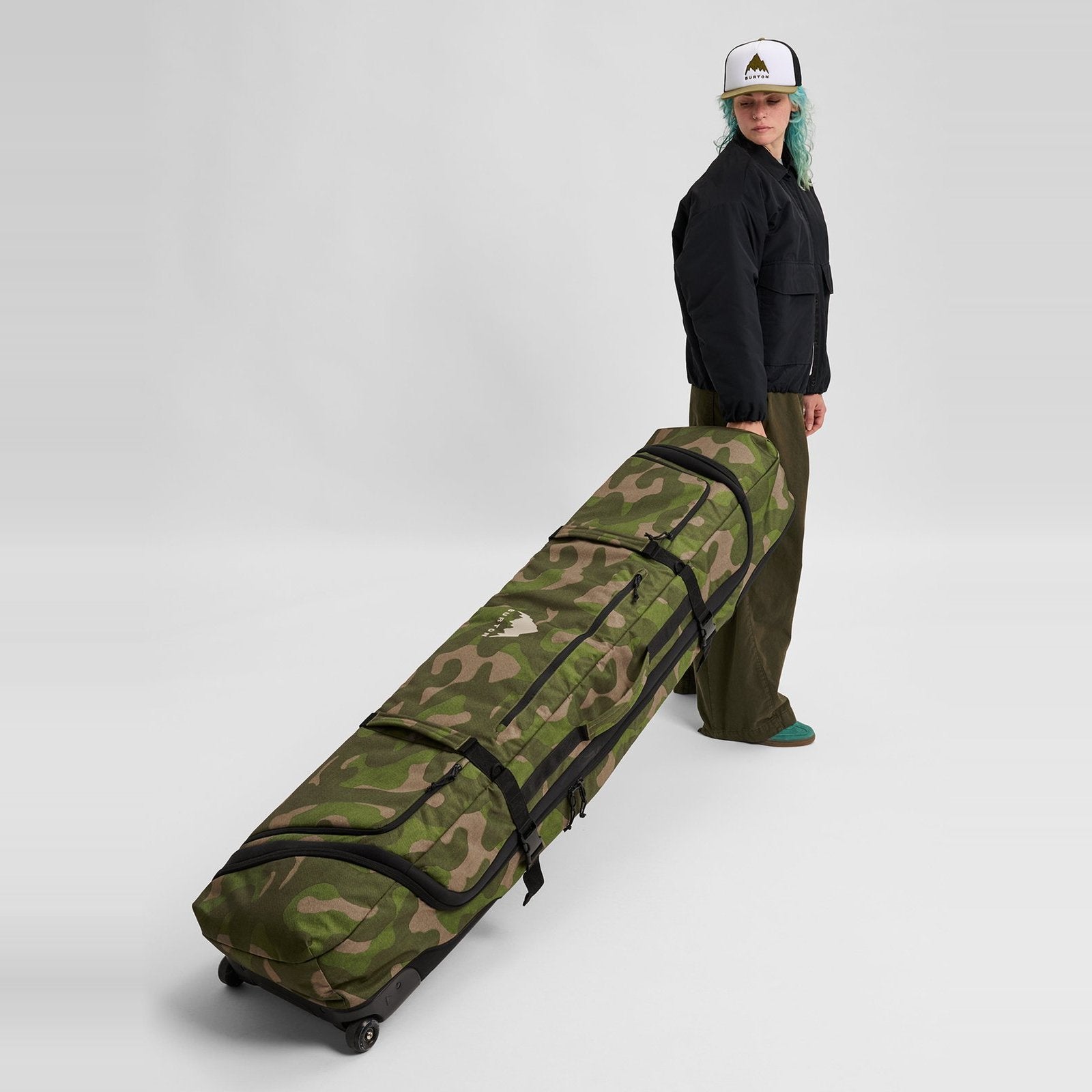 Wheelie Flight Attendant Snowboard Bag Keel Camo - Image 14