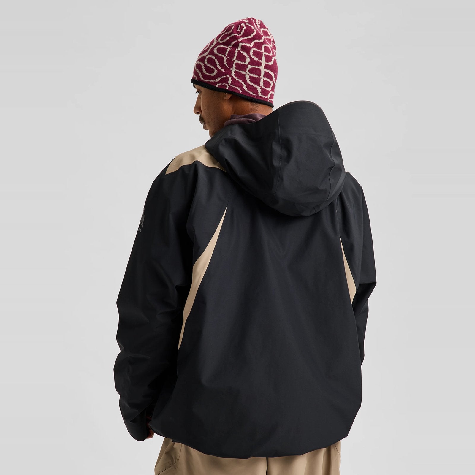 Futuretrust 3L Jacket True Black / Summit Taupe - Image 17