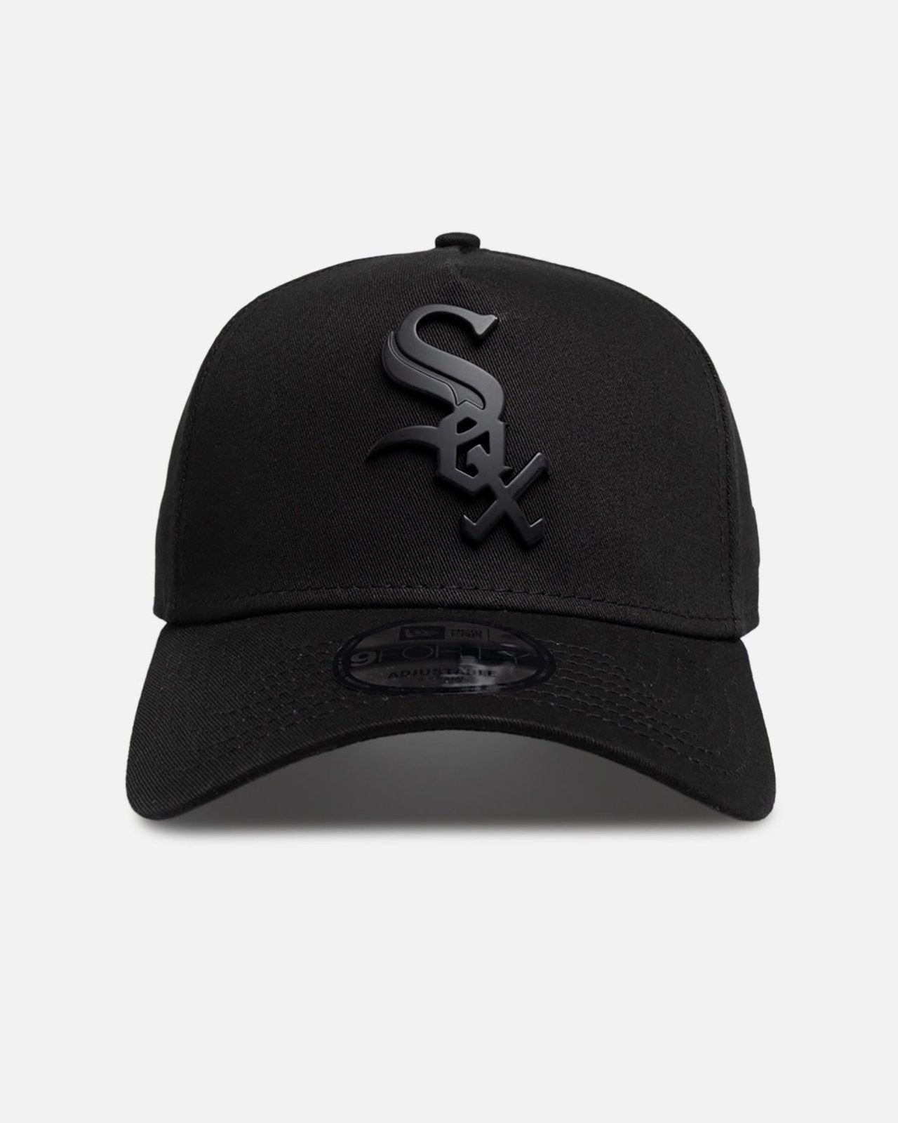Chicago White Sox 9FORTY A-Frame Snapback - Black Metal Badge - Image 1