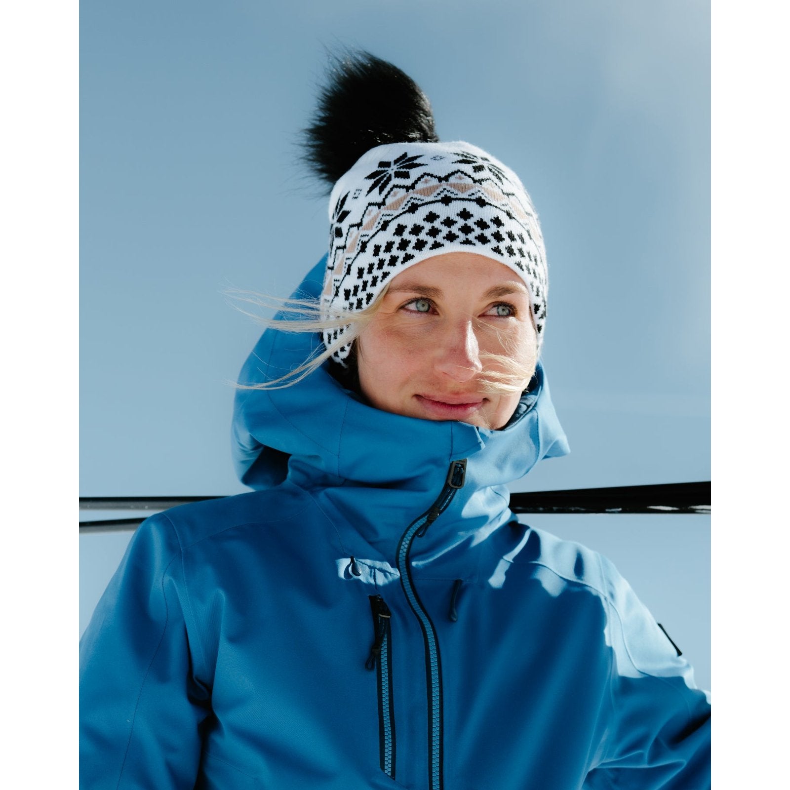 Womens Mountain Hat White - Image 2