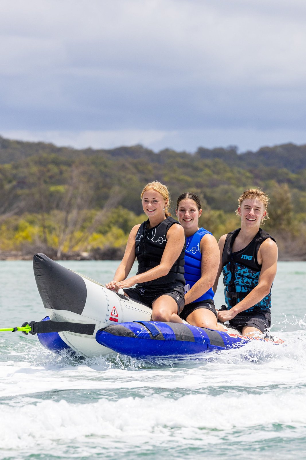 Blast Off 3 Person Ski Tube Silver - Image 2