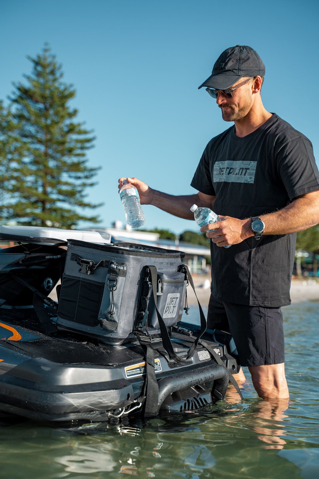 Venture Cooler Charcoal - Image 2