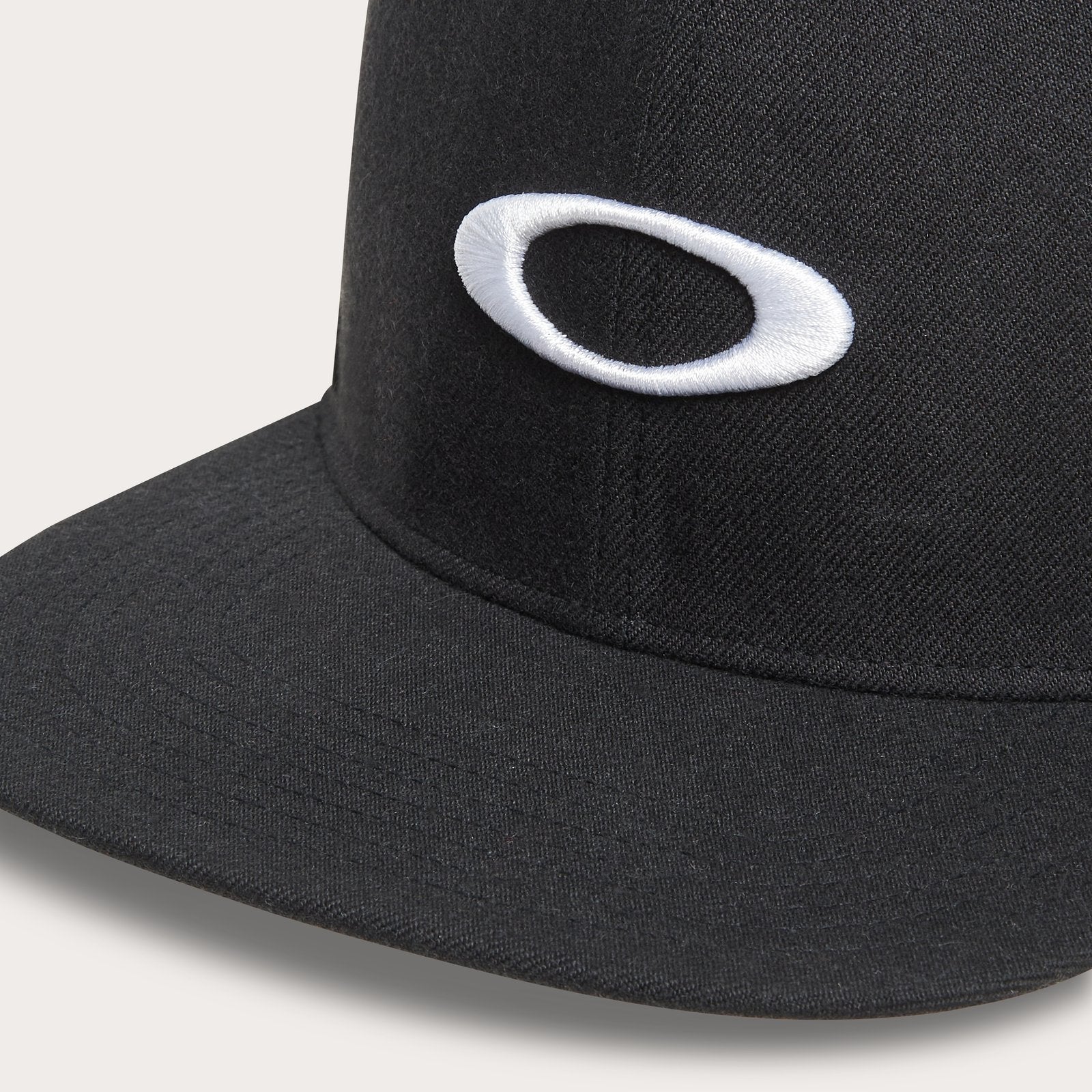 B1B Ellipse Hat Blackout / White - Image 3