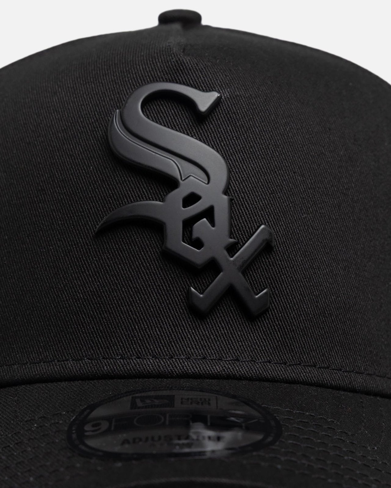 Chicago White Sox 9FORTY A-Frame Snapback - Black Metal Badge - Image 5