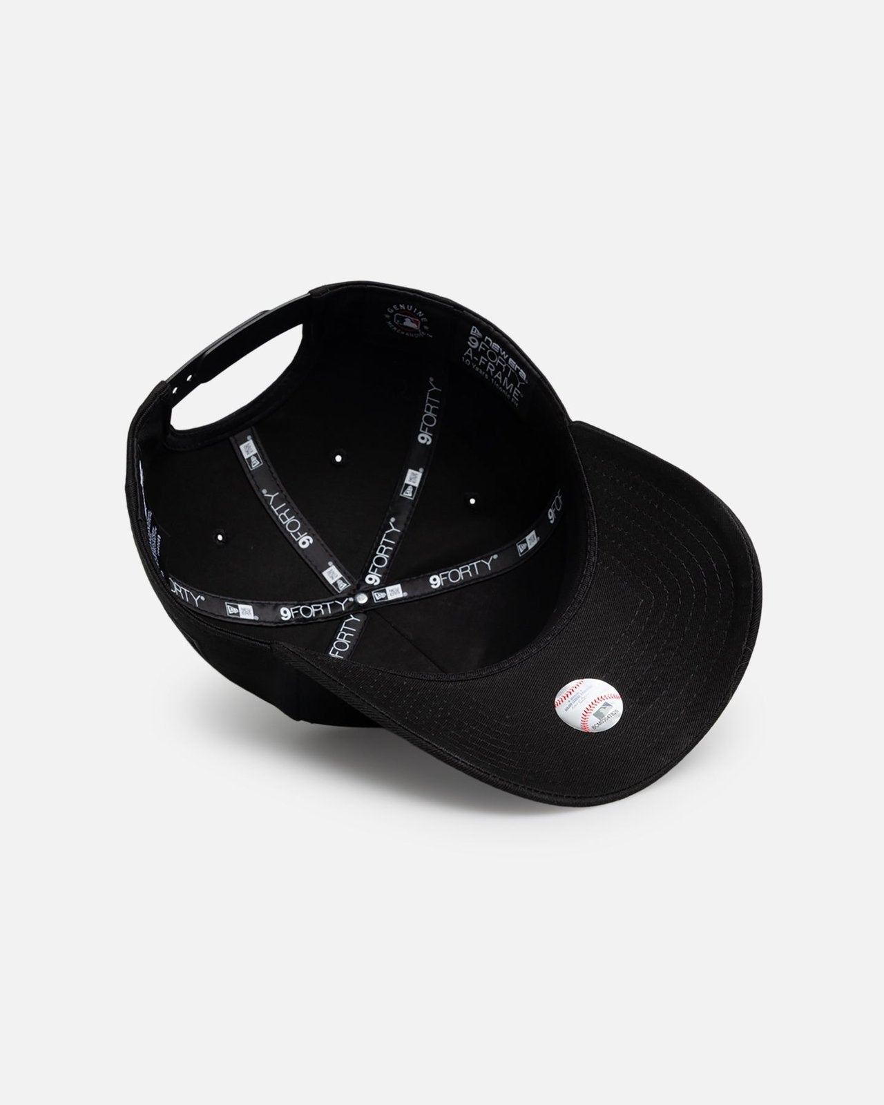 Chicago White Sox 9FORTY A-Frame Snapback - Black Metal Badge - Image 6