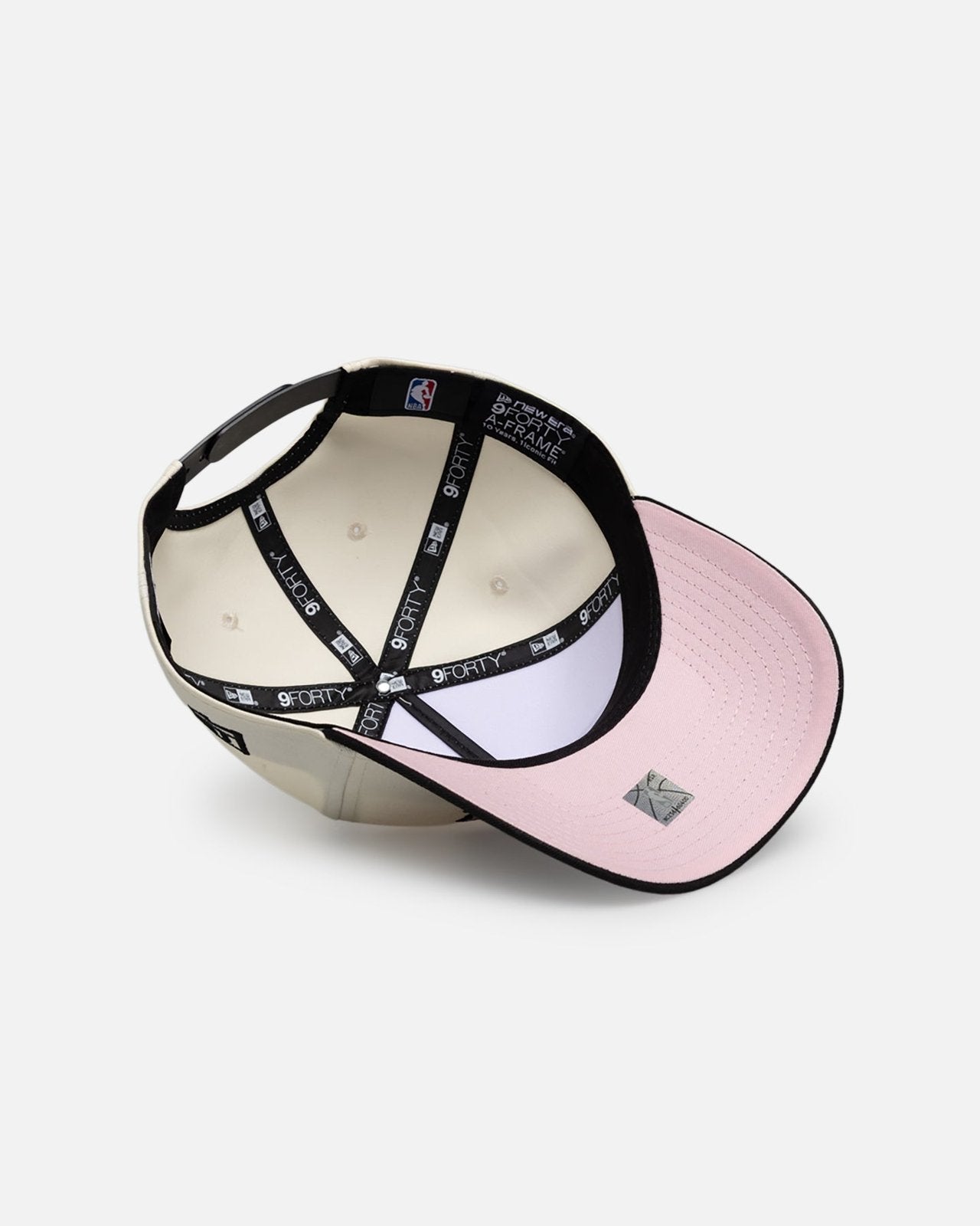 Los Angeles Lakers 9FORTY A-Frame Snapback - Chrome Black Pink - Image 6
