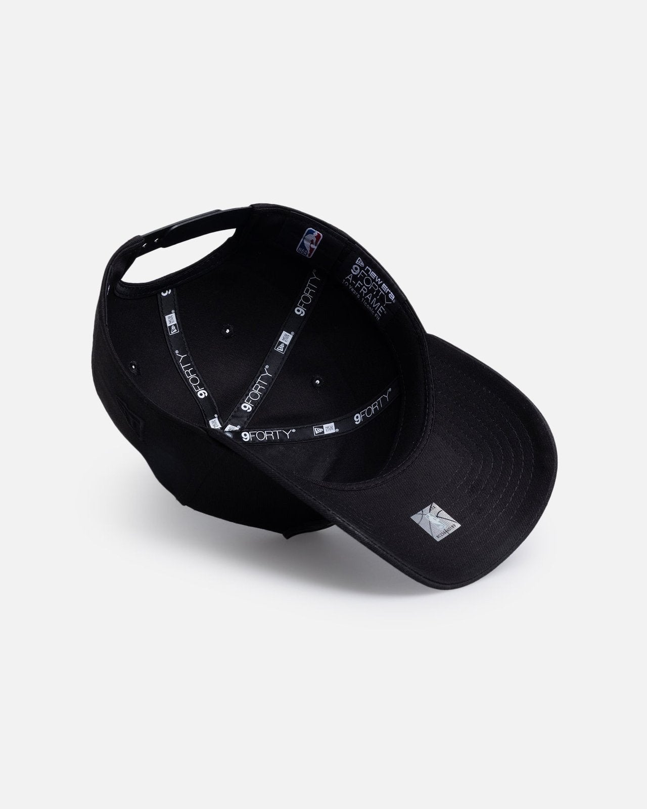 Chicago Bulls 9FORTY A-Frame Snapback - Black Metal Badge - Image 6