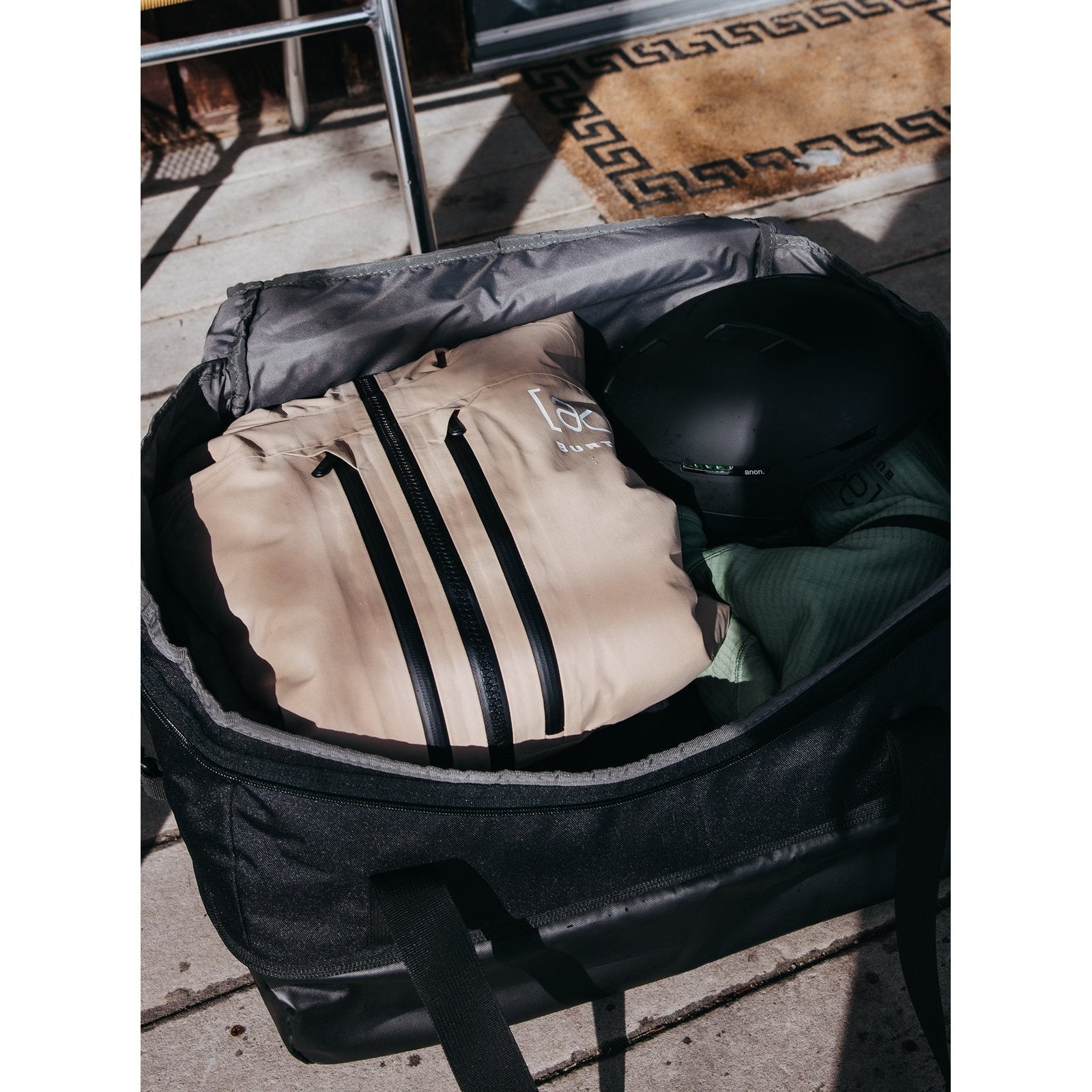 Gig 70L Duffel Bag True Black - Image 9