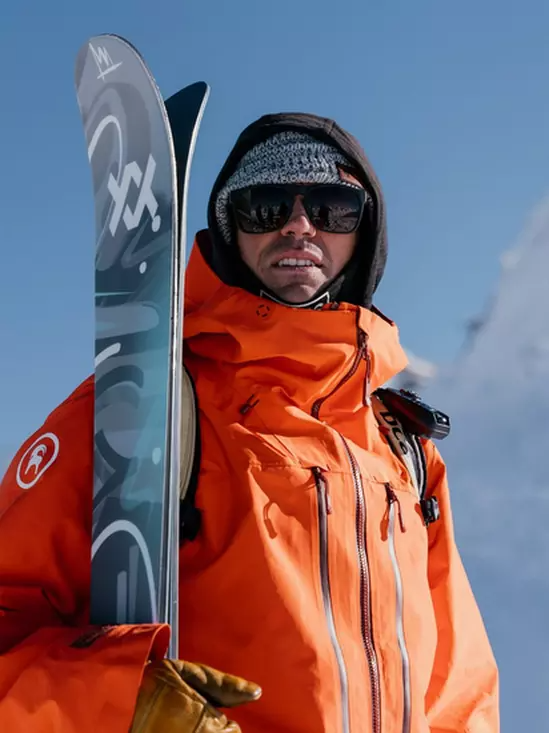 Revolt 104 Skis 2025