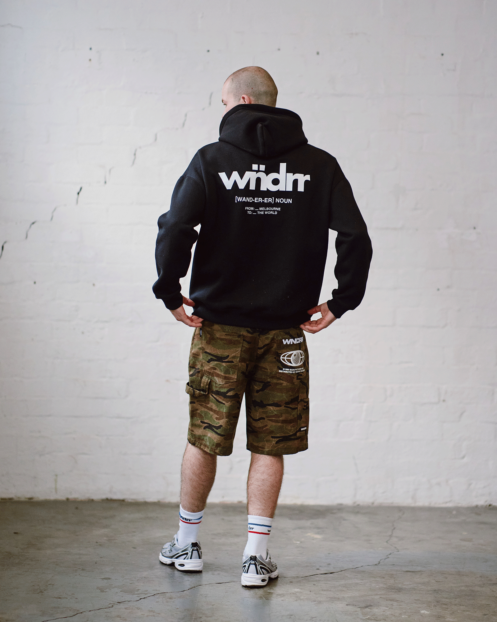 The World Hood Sweat - Black