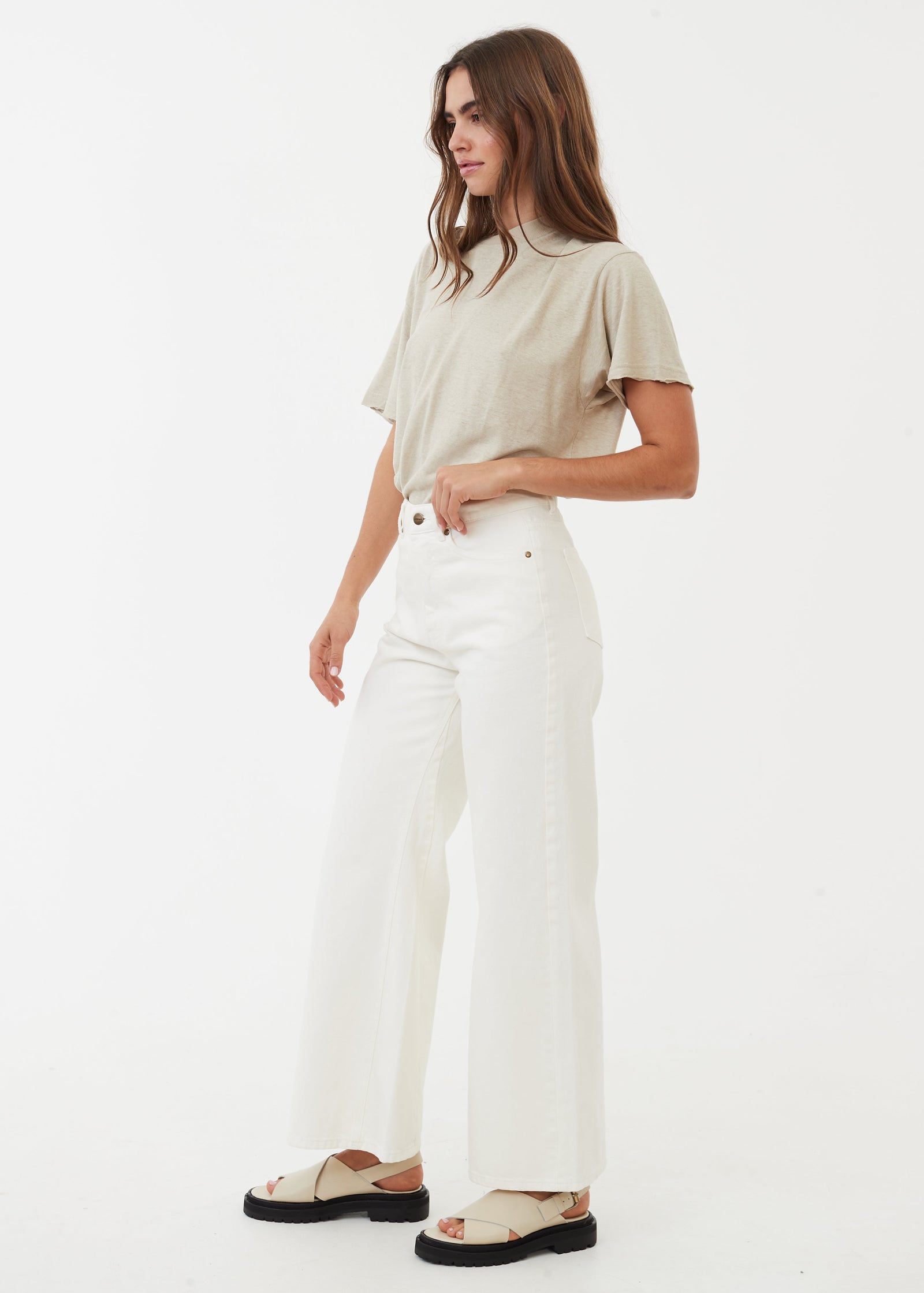 Gigi - Organic Denim Flared Jeans - Off White