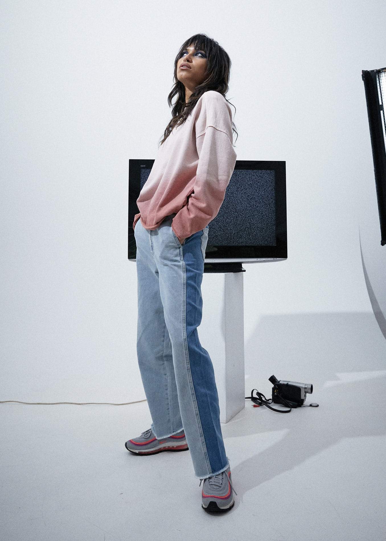 Afends Gretal - Hemp Oversized Crew Neck - Ash Pink Dip Dye Ash pink dip dye