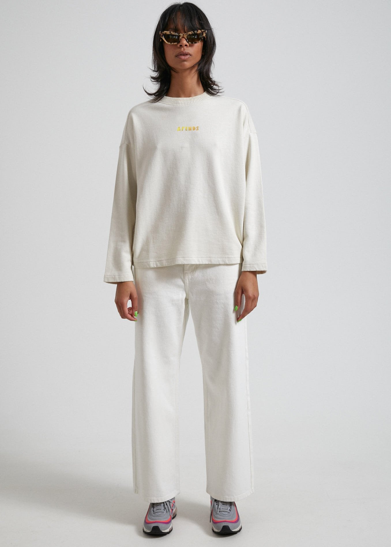 Afends Juno - Hemp Oversized Crew Neck - Off White Off white