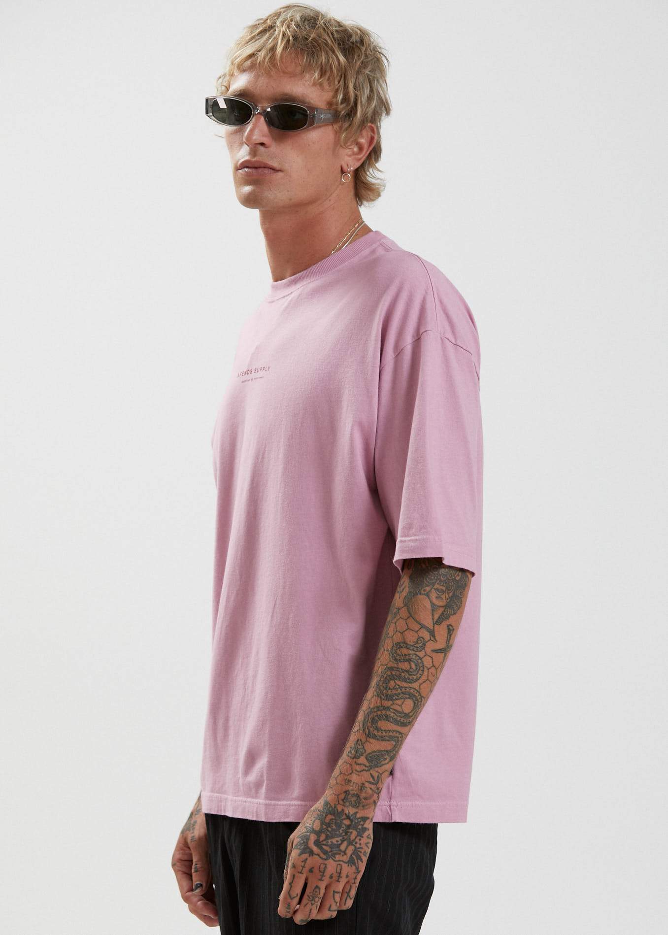 Afends Supply - Recycled Oversized T-Shirt - Black Smokey pink