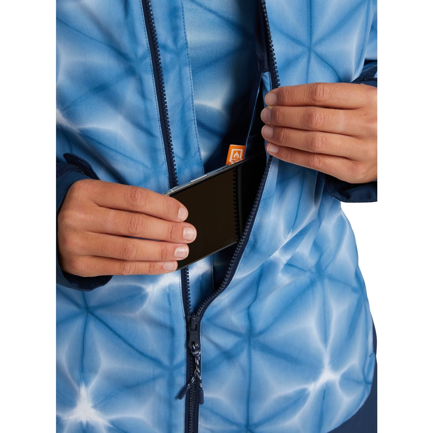 burton-lelah-snowboard-jacket-2021-blue-dailola-shibori-dress-blue