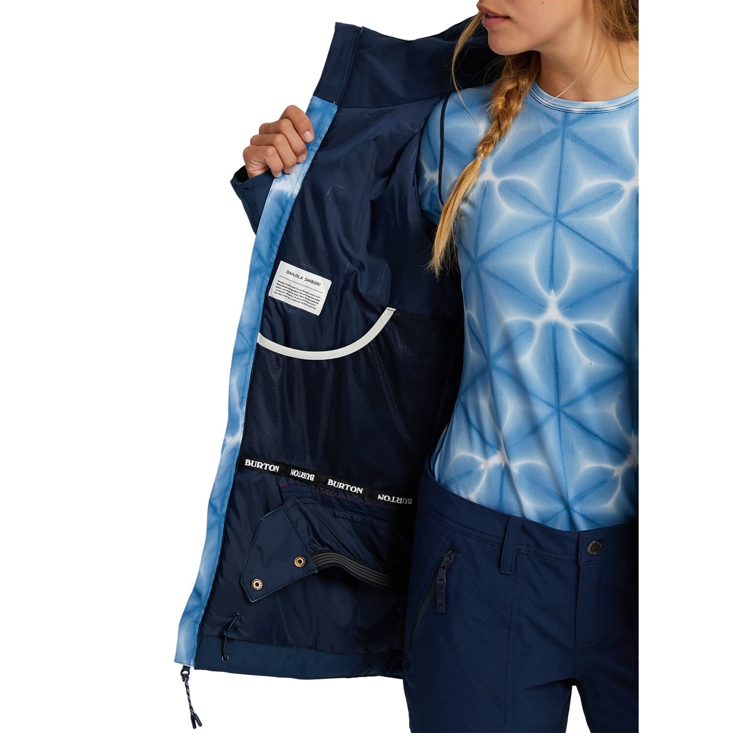 burton-lelah-snowboard-jacket-2021-blue-dailola-shibori-dress-blue