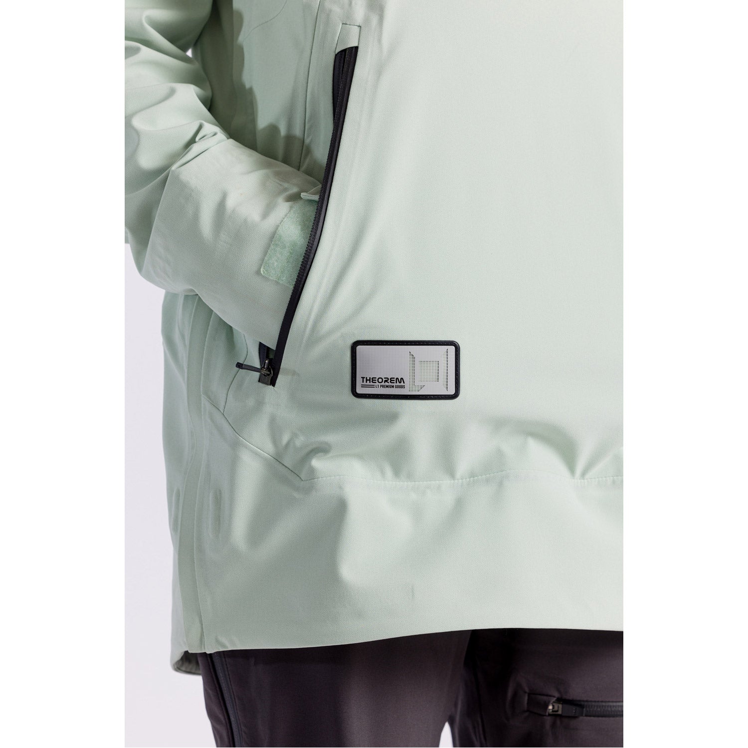 L1 Atlas Snowboard Jacket Spray