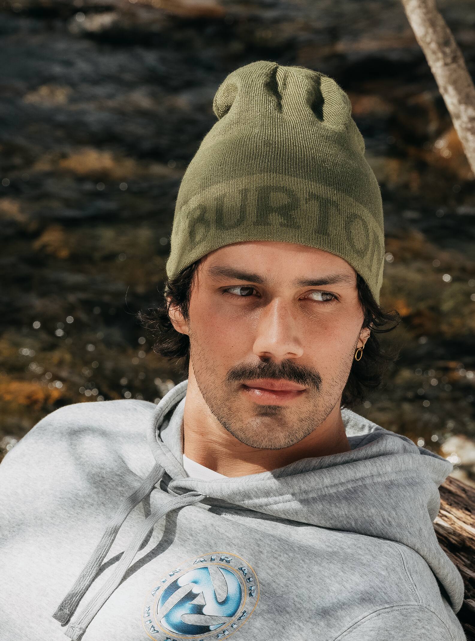Burton Billboard Reversible Beanie 2022 Keef / martini