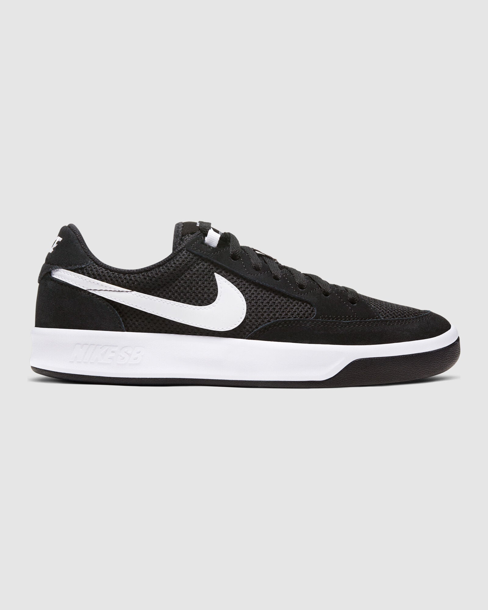 Nike SB Adversary
