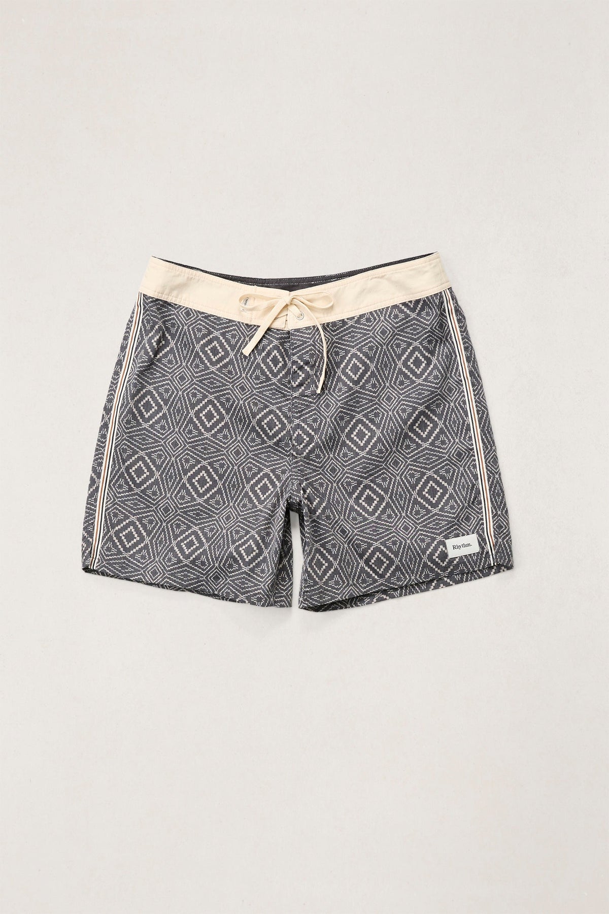 Mosaic Heritage Trunk Black Black - Image 1