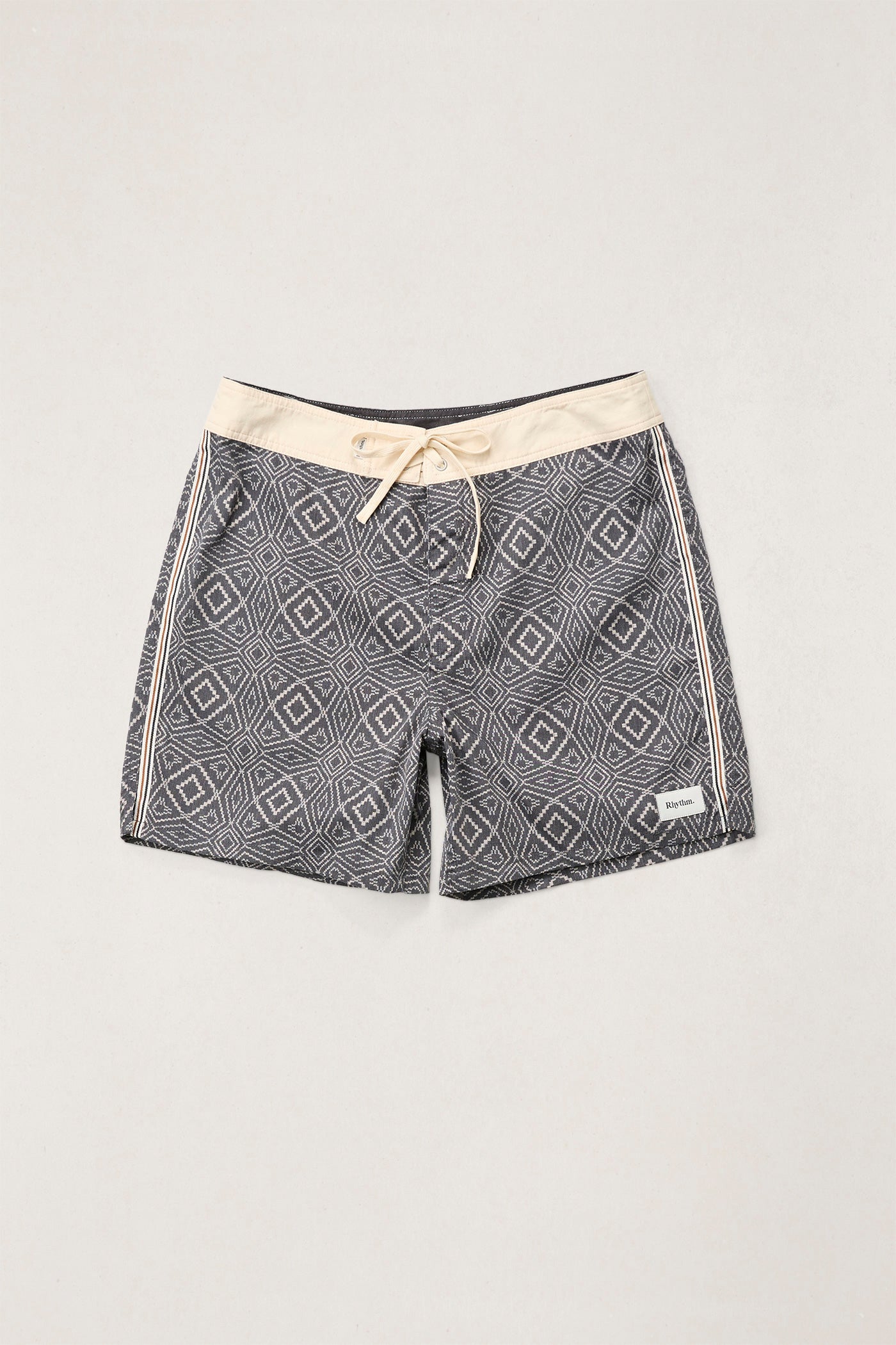 Mosaic Heritage Trunk Black Black - Image 1