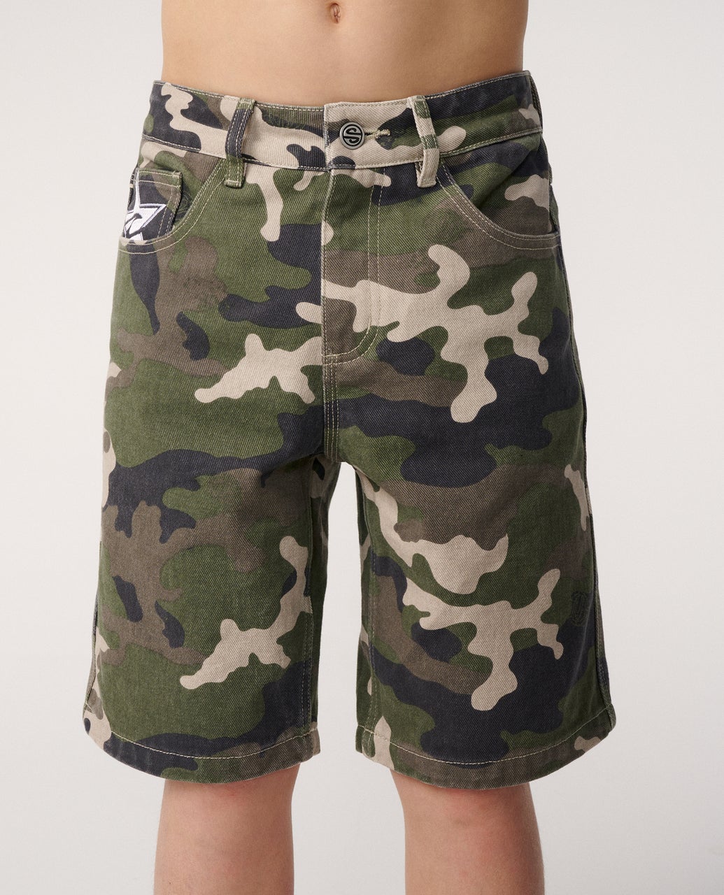 Boys Script Walkshort Camo - Image 1