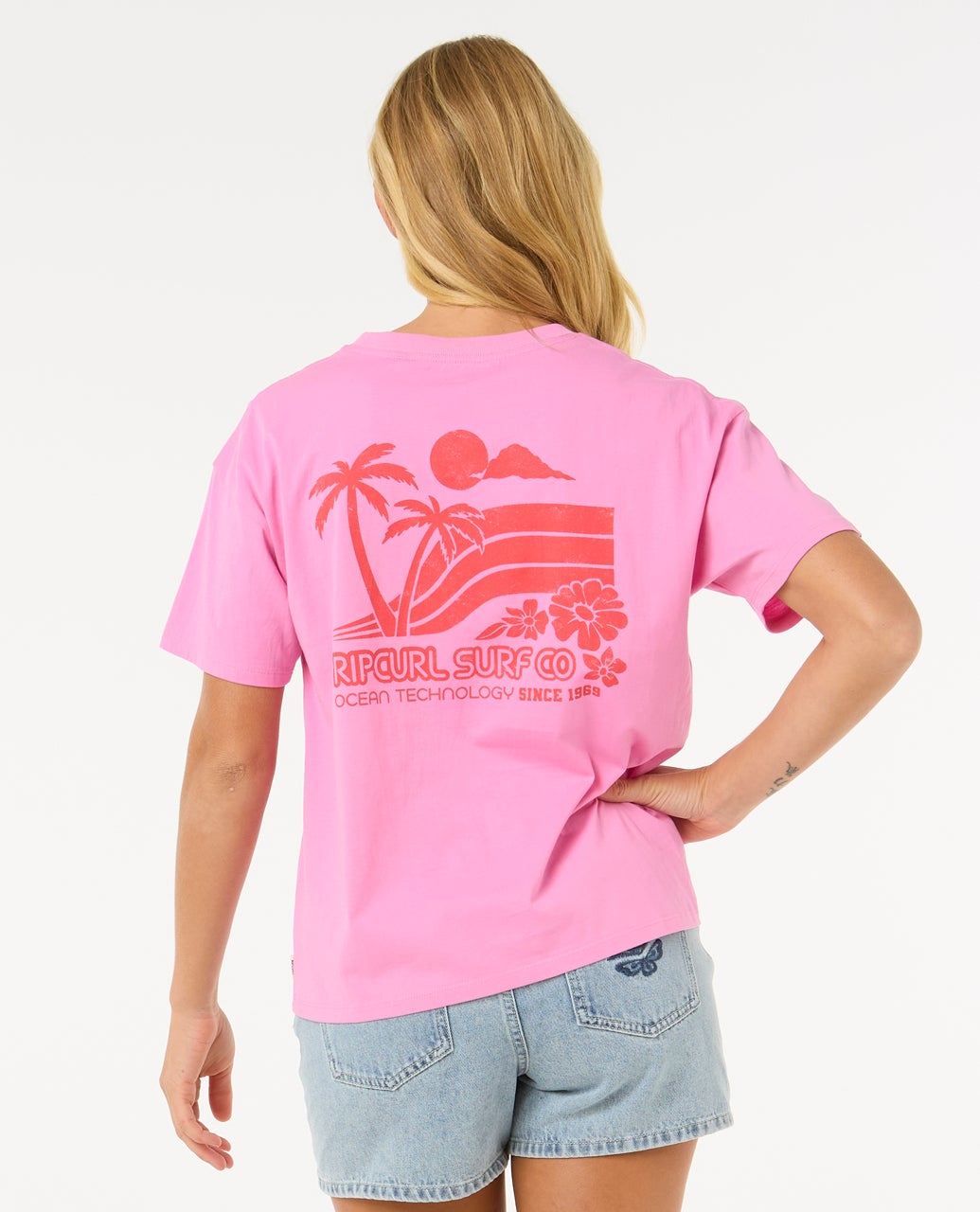 Womens Ocean Tech Relaxed Tee Pink - Image 3