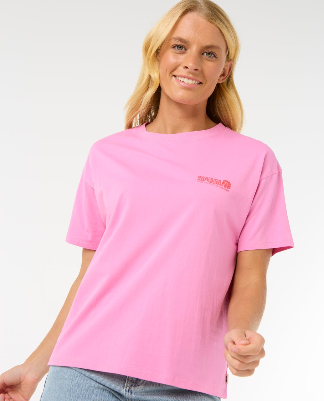 Womens Ocean Tech Relaxed Tee Pink - Image 6