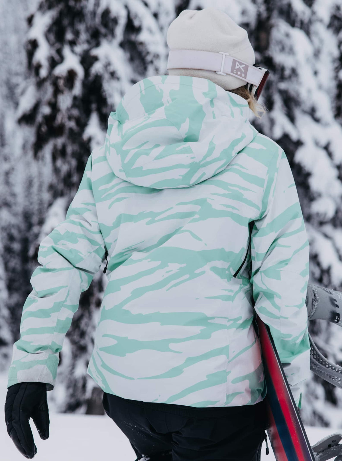 Women's [ak] Embark GORE-TEX 2L Snowboard Jacket