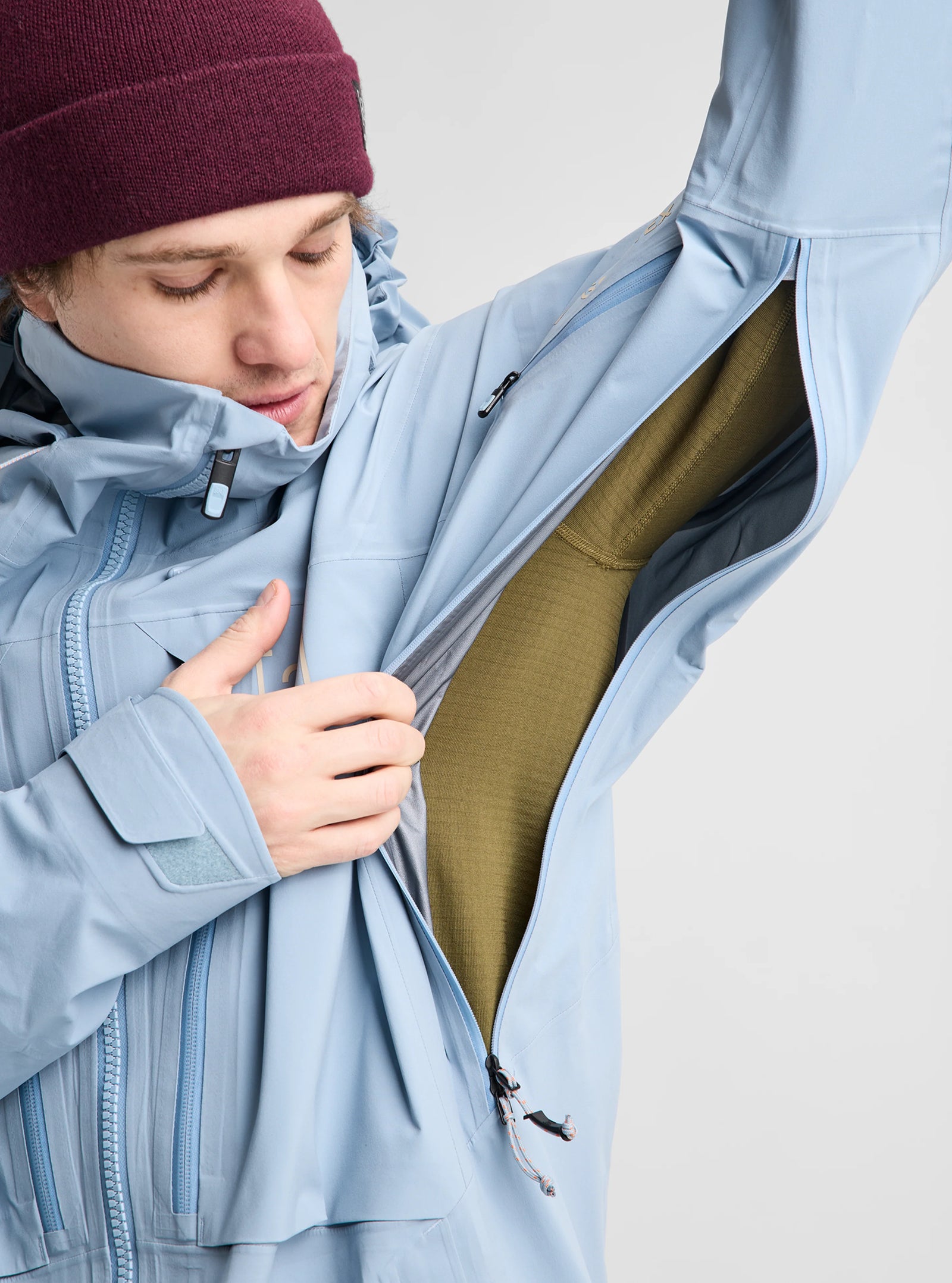 Mens [Ak] Hover Gore-Tex C-Knit 3L Stretch Jacket Airstream Blue - Image 31