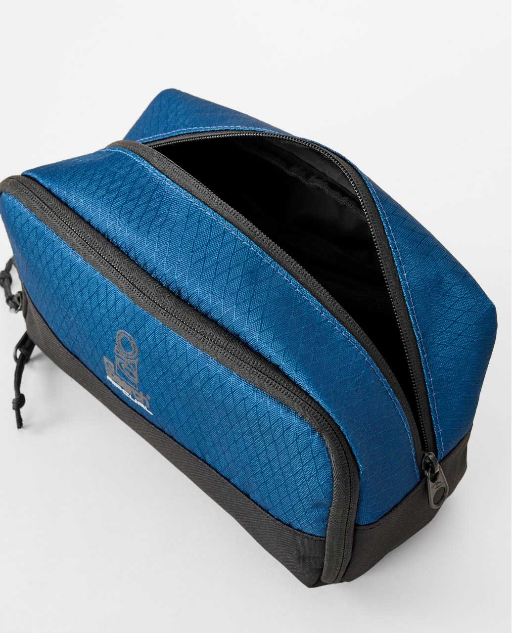 Groom Search Ref Toiletry Bag