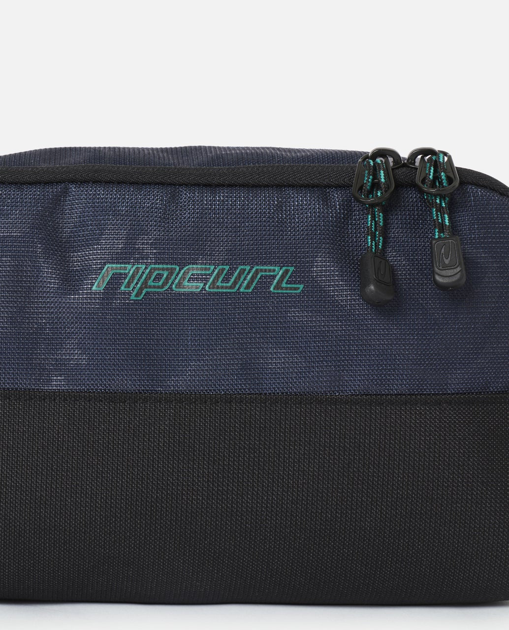 Archive Groom Toiletry Bag Navy - Image 4