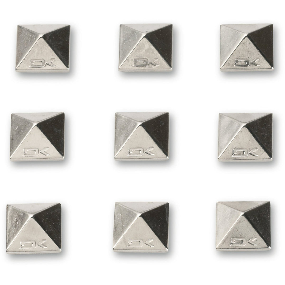 Pyramid Studs Snowboard Stomp Pad Chrome - Image 1