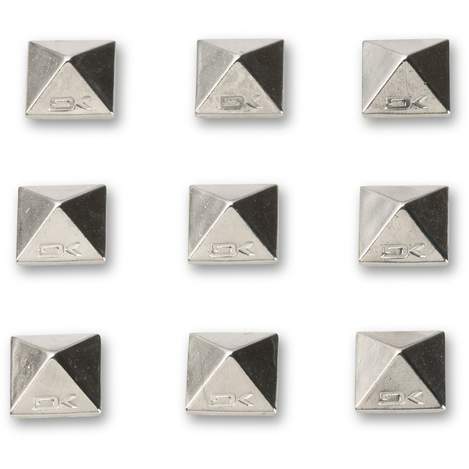 Pyramid Studs Snowboard Stomp Pad Chrome - Image 1