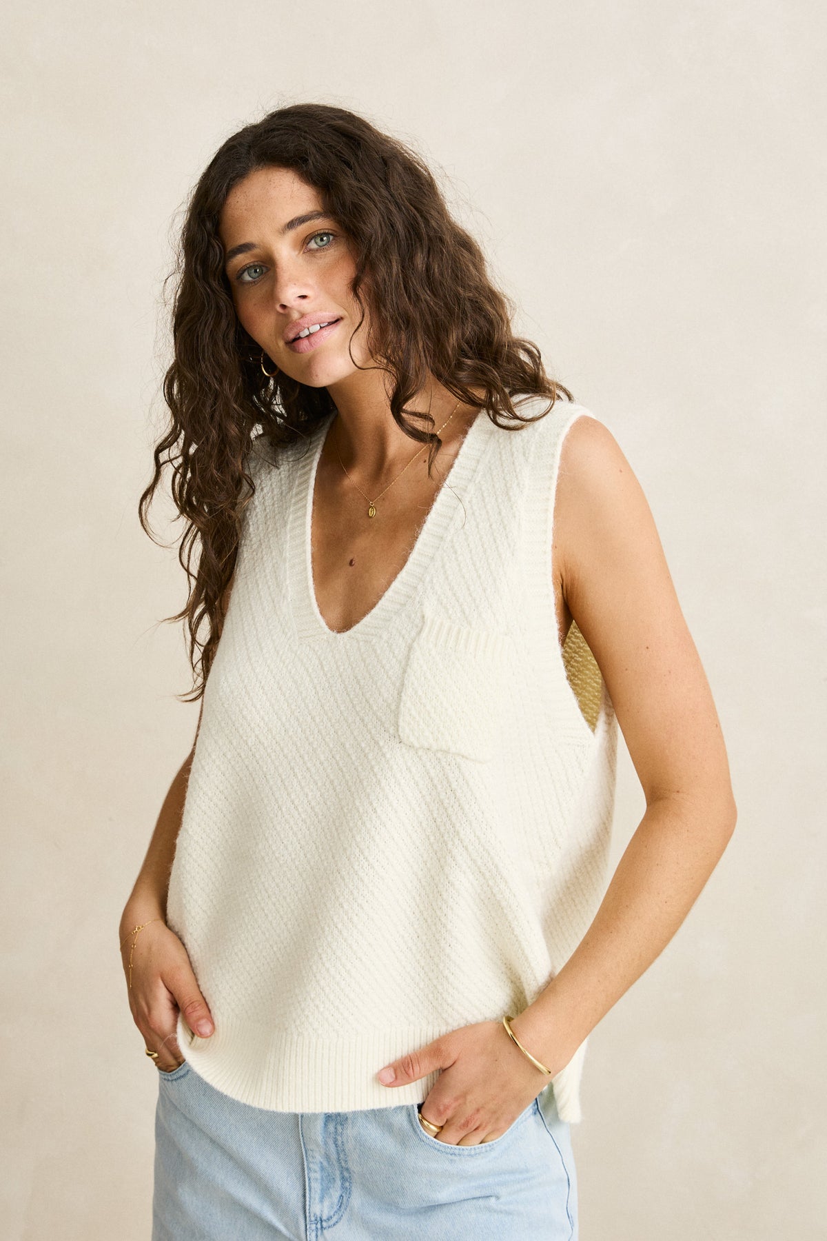 ARCHER KNIT VEST - Image 1