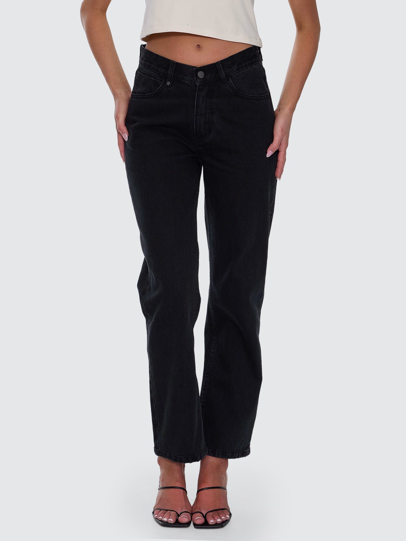 Stevie Mid Rise V Waist Straight Jean - Aged Black - Image 1