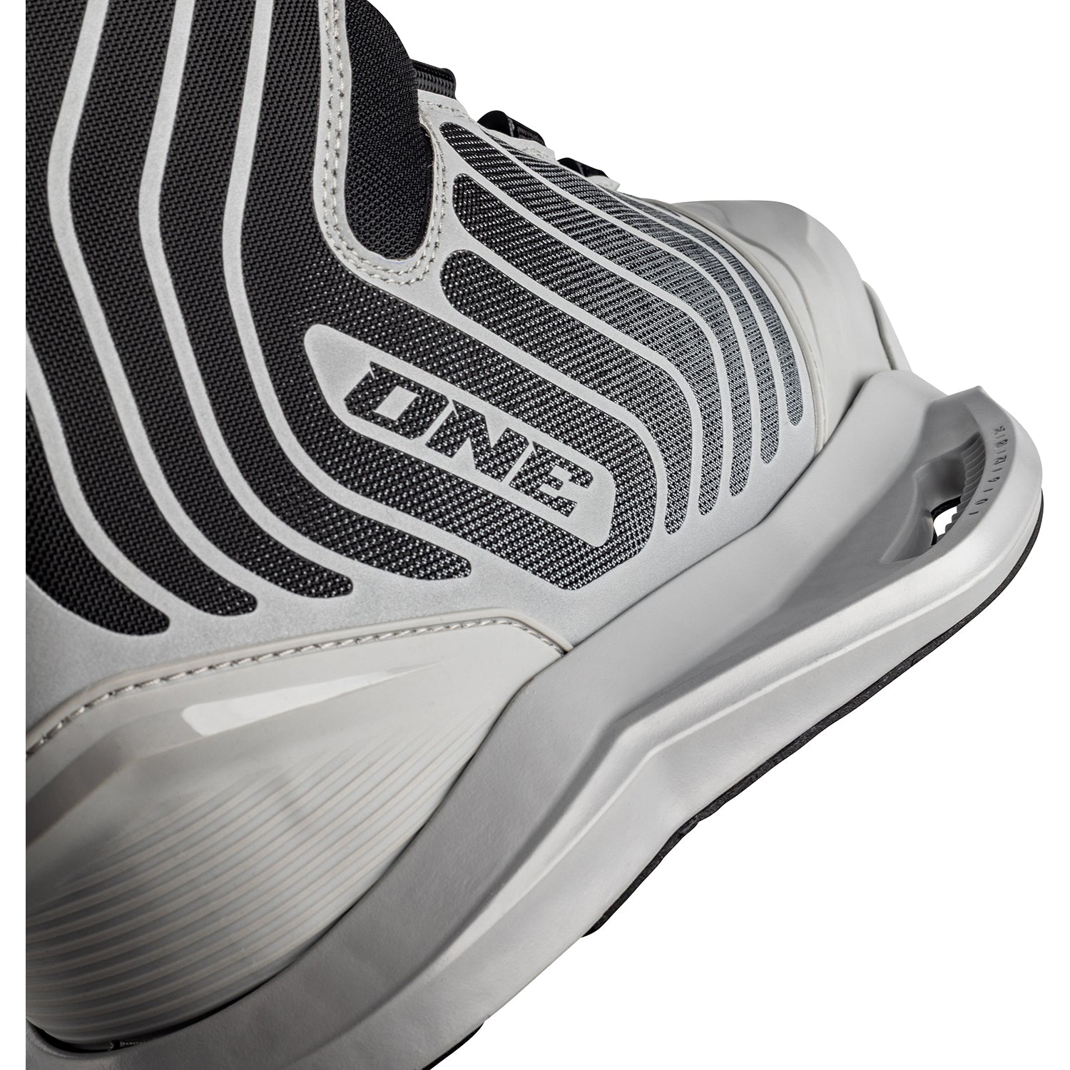 One Legacy Core Wakeboard w/ One Boot Package - Image 30